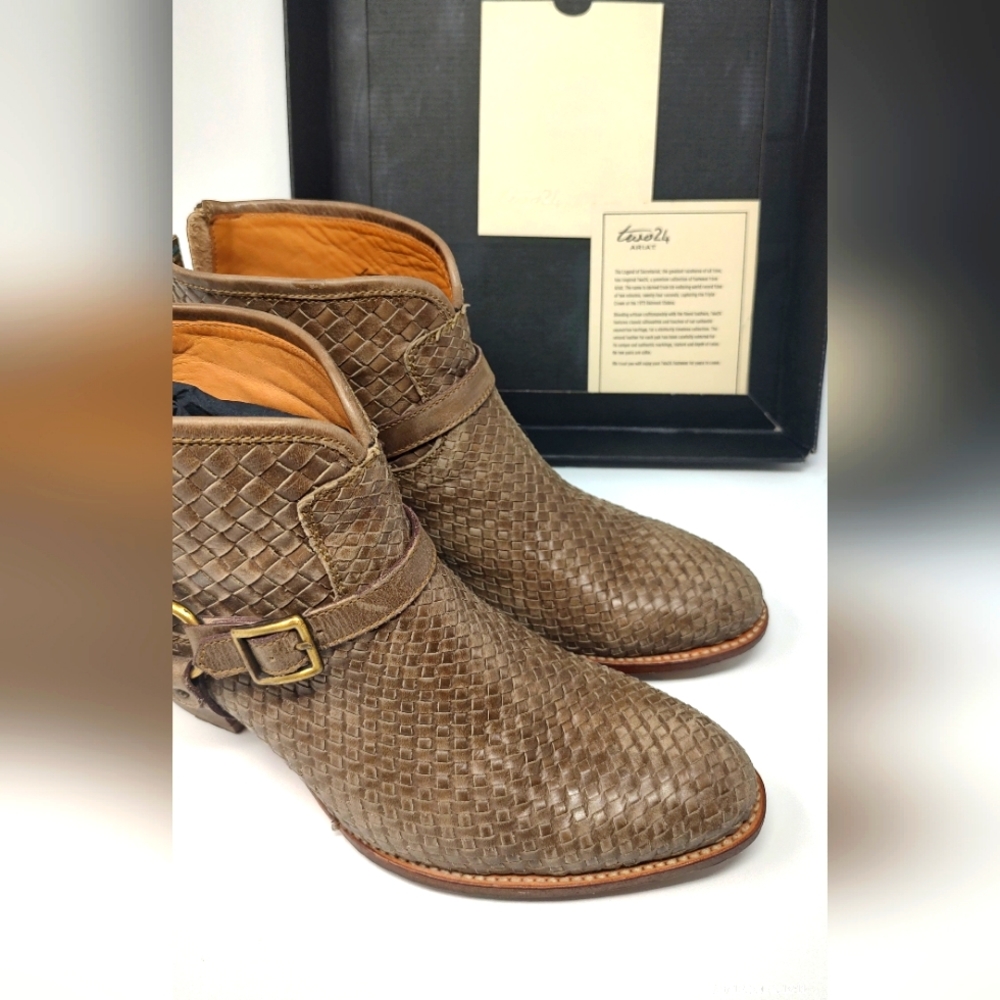 Ariat Women's Sollana Woven Leather Bootie, Stone. Size 11B